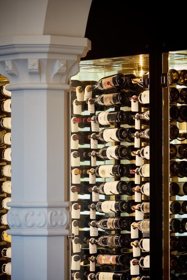 Oddfellows On The Park تشيدل المظهر الخارجي الصورة Wine rack