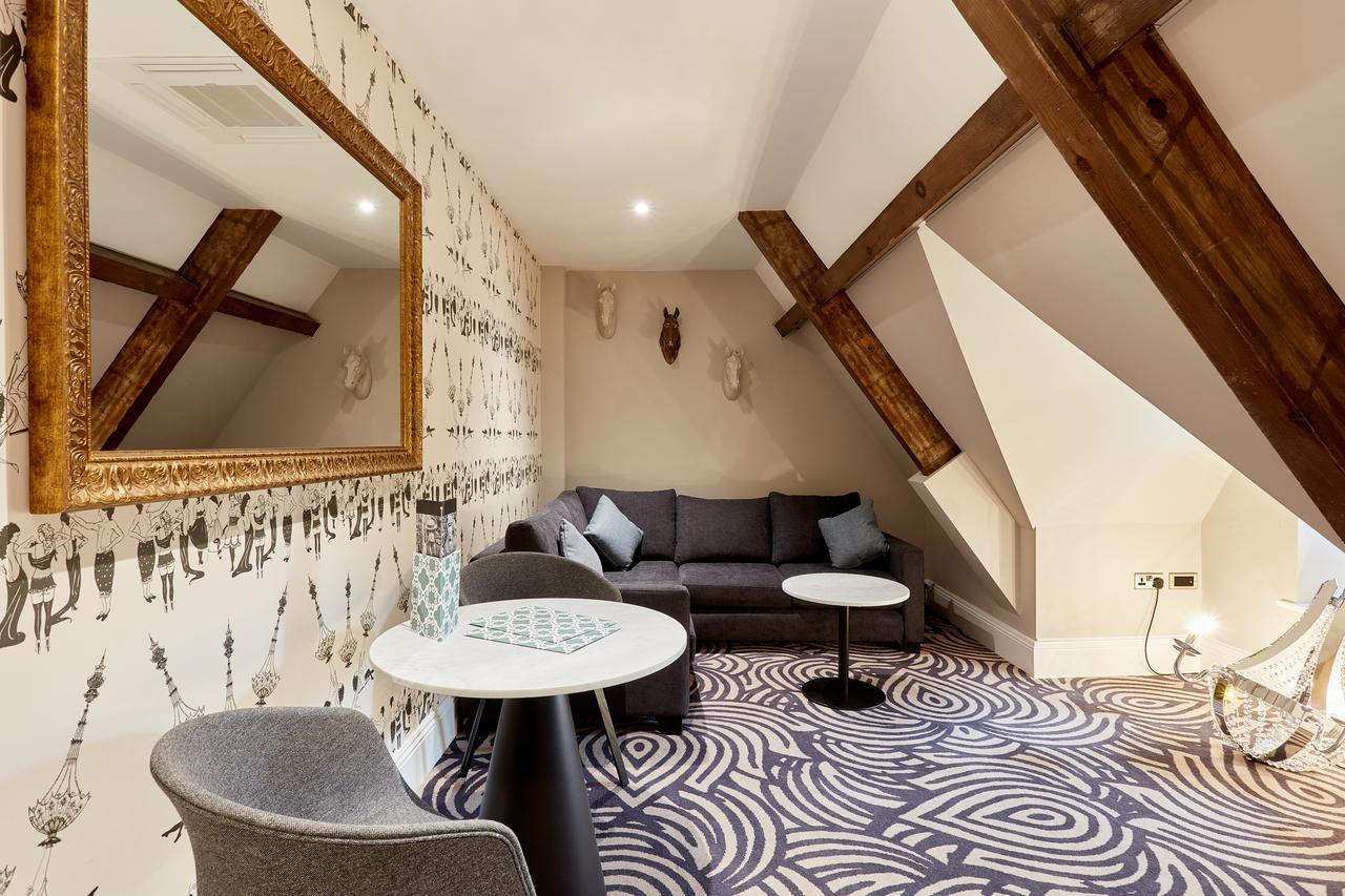 Oddfellows On The Park تشيدل المظهر الخارجي الصورة The interior of a suite at the hotel